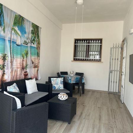 Casa Vacanze Nina Торре-Ово Екстер'єр фото