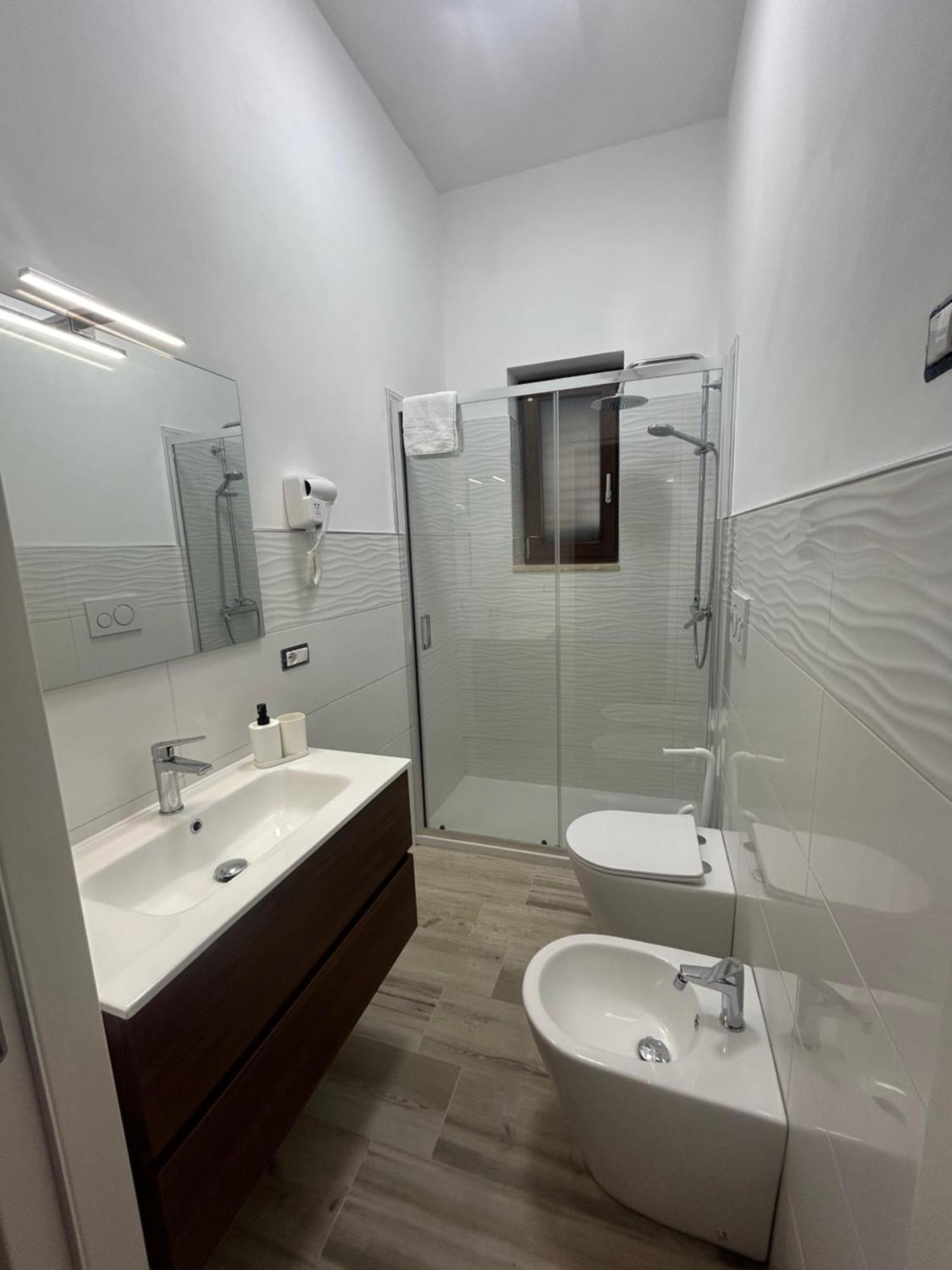 Casa Vacanze Nina Торре-Ово Екстер'єр фото
